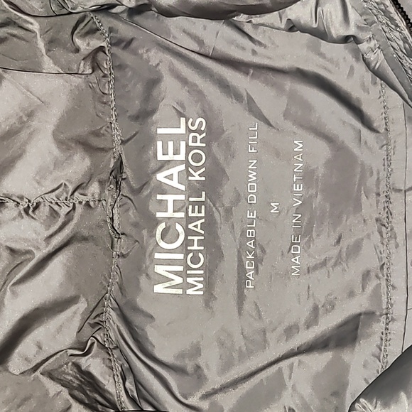 COPY - Michael Kors. Packable Down fill Parka. Like-new/ never worn. Women's s… - Picture 2 of 16